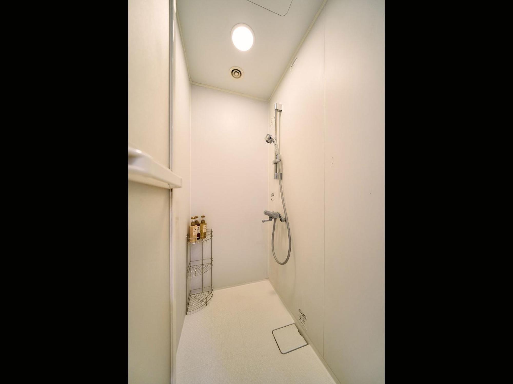 Hotel Plus Hostel Tokyo Kawasaki Kawasaki  Bagian luar foto